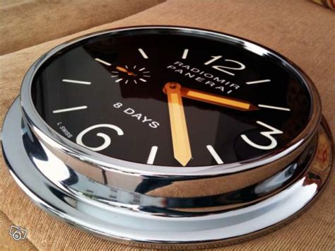 montre murale breitling